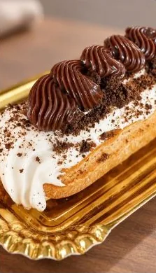 Éclair de chocolate da confeitaria Pamer